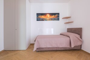 2 soverom, strykejern/-brett, wi-fi og sengetøy