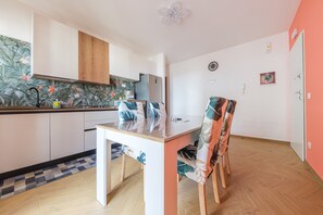 Dining - Apartment 'Grace Home 2' with Sea View, Wi-Fi and Air Conditioning (Milazzo)