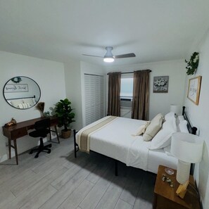 2 bedrooms, desk, free WiFi, bed sheets