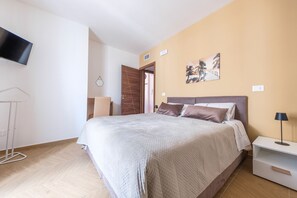 1 quarto, ferros/tábuas de passar roupa, Wi-Fi, roupa de cama
