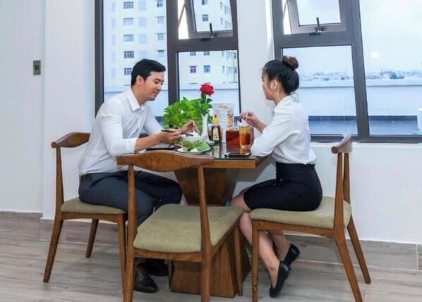 Dining - Ruby Star Hotel (Ho Chi Minh)