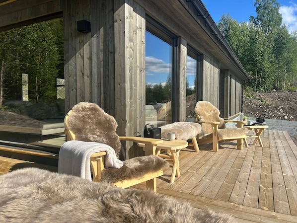 Mobile Home, 5 Bedrooms, Terrace, Lake View | Terrace/patio