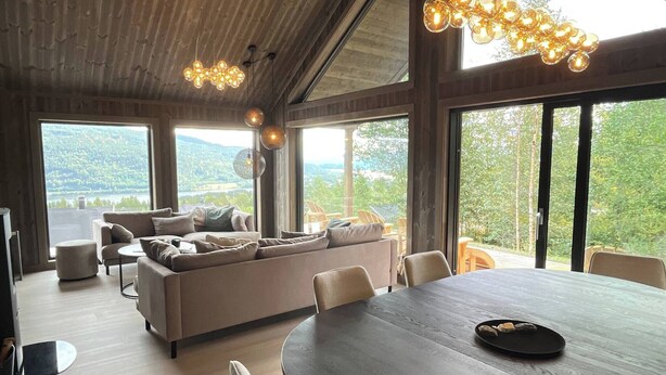 Loft, 5 slaapkamers, terras, uitzicht op meer | Interieur