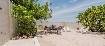 Mangel Halto Aruba one Minute Walk to Beach Apt2