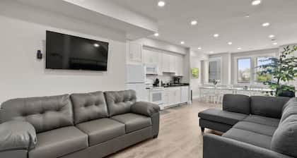 Spacious 6BedroomHome+GarageParking+H StCorridorDC