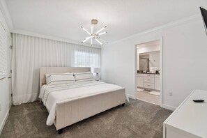5 chambres, fer et planche à repasser, lit parapluie, Wi-Fi gratuit