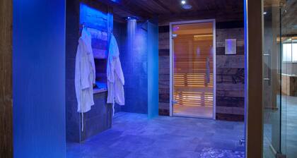 Bed and Breakfast 'Fedaia Joy' with Mountain View and Wi-Fi