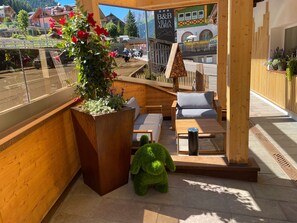 Property grounds - Room 'Fedaia Joy Bnb Suite' with Mountain View, Balcony and Wi-Fi (Canazei)