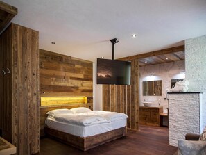 WiFi, bed sheets - Room 'Fedaia Joy Bnb Suite' with Mountain View, Balcony and Wi-Fi (Canazei)