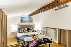 2 bedrooms, iron/ironing board