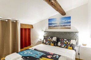 2 bedrooms, iron/ironing board