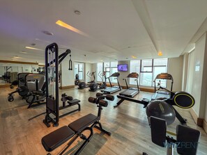 Gym - Blossoming 1BR Walk to Dubai Mall & Pool (Dubai)