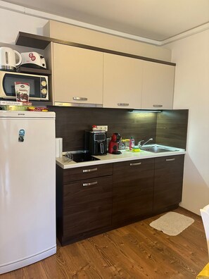 Fridge, microwave, coffee/tea maker