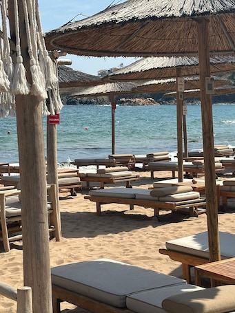 Beach nearby. Apartment 'Atia Bulgaria' with Sea View, Wi-Fi and Air Conditioning