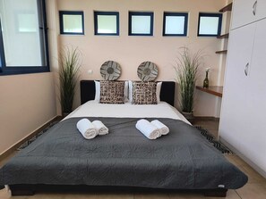 3 Schlafzimmer, Bügeleisen/Bügelbrett, WLAN, Bettwäsche