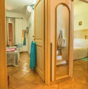 1 bedroom, iron/ironing board, Internet