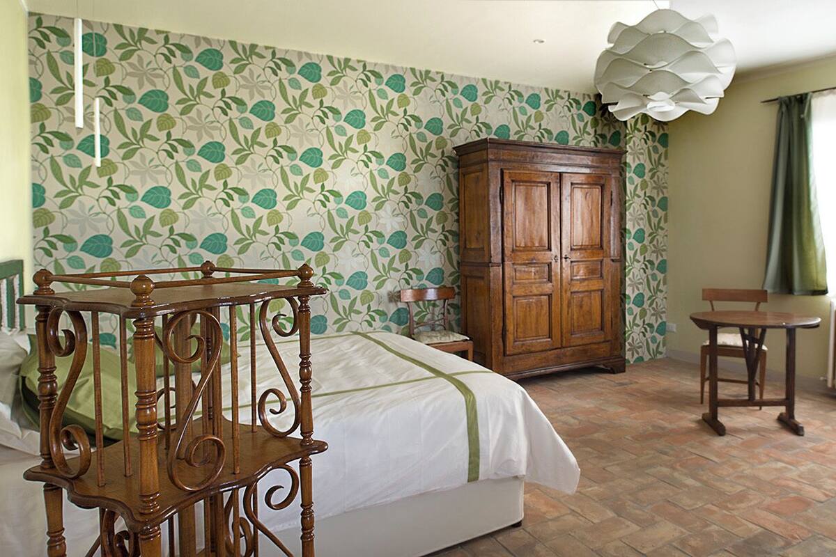 Habitación Confort, 1 cama de matrimonio, vistas al valle, en una planta alta | Espacio para trabajar con un portátil y wifi gratis