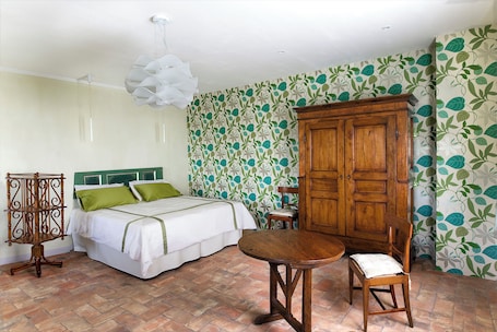 Comfort Room, Valley View | Laptop workspace, free WiFi