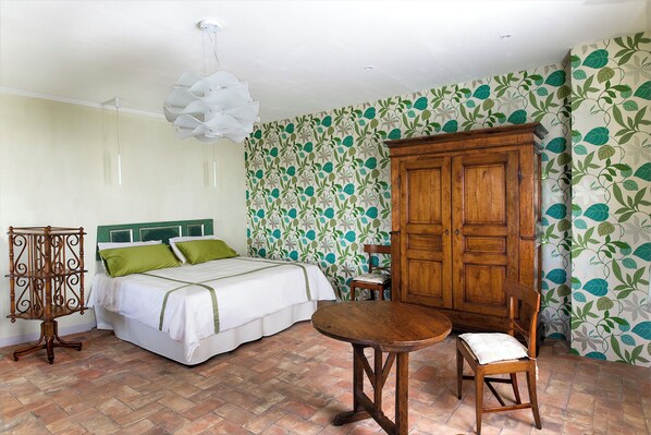 Comfort Room, Valley View | Laptop workspace, free WiFi