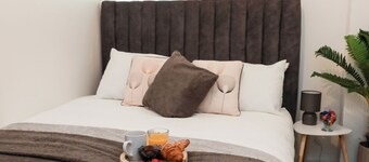 Victoria Road Apartment in Stoke