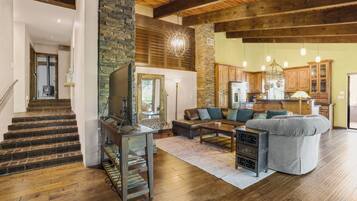 Télévision, cheminée