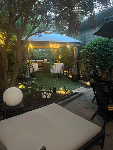 Luxury Sheridan Park Home