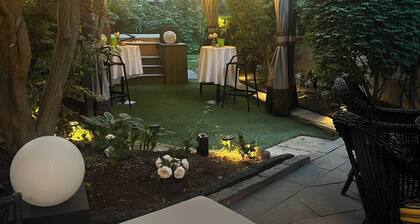 Luxury Sheridan Park Home