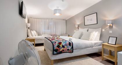 Chambre 'Suite Tripla - Farol' avec terrasse partagée et Wi-Fi