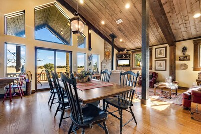 The Barn at Quail Creek Ranch - 2 Bedroom Peaceful Ranch Retreat