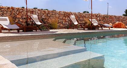 Villa Mario Pool and Relax: Private Pool & 6,000 m² Garden in Puglia