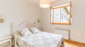 2 chambres, fer et planche Ă repasser, Wi-Fi, draps fournis