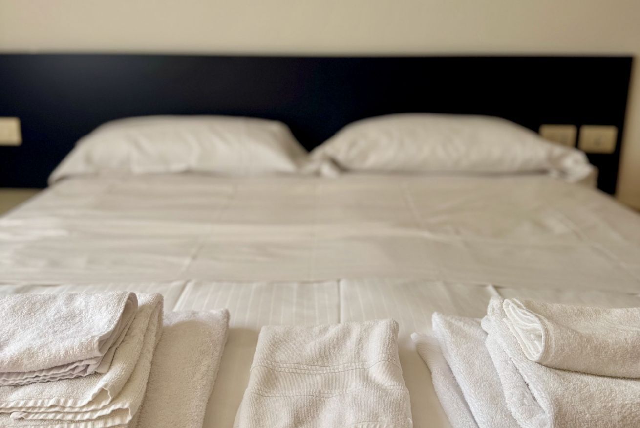 Iron/ironing board, free WiFi, bed sheets