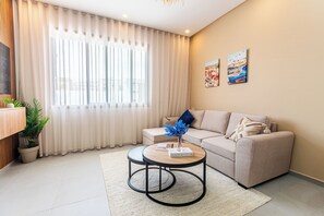 智能電視、書籍