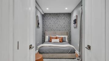 1 bedroom, internet, bed sheets