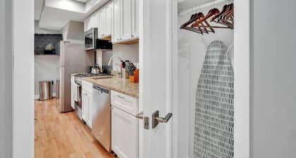DC Living 1BR Escape Walk to Food & Fun