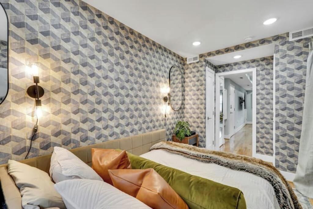 1 bedroom, internet, bed sheets