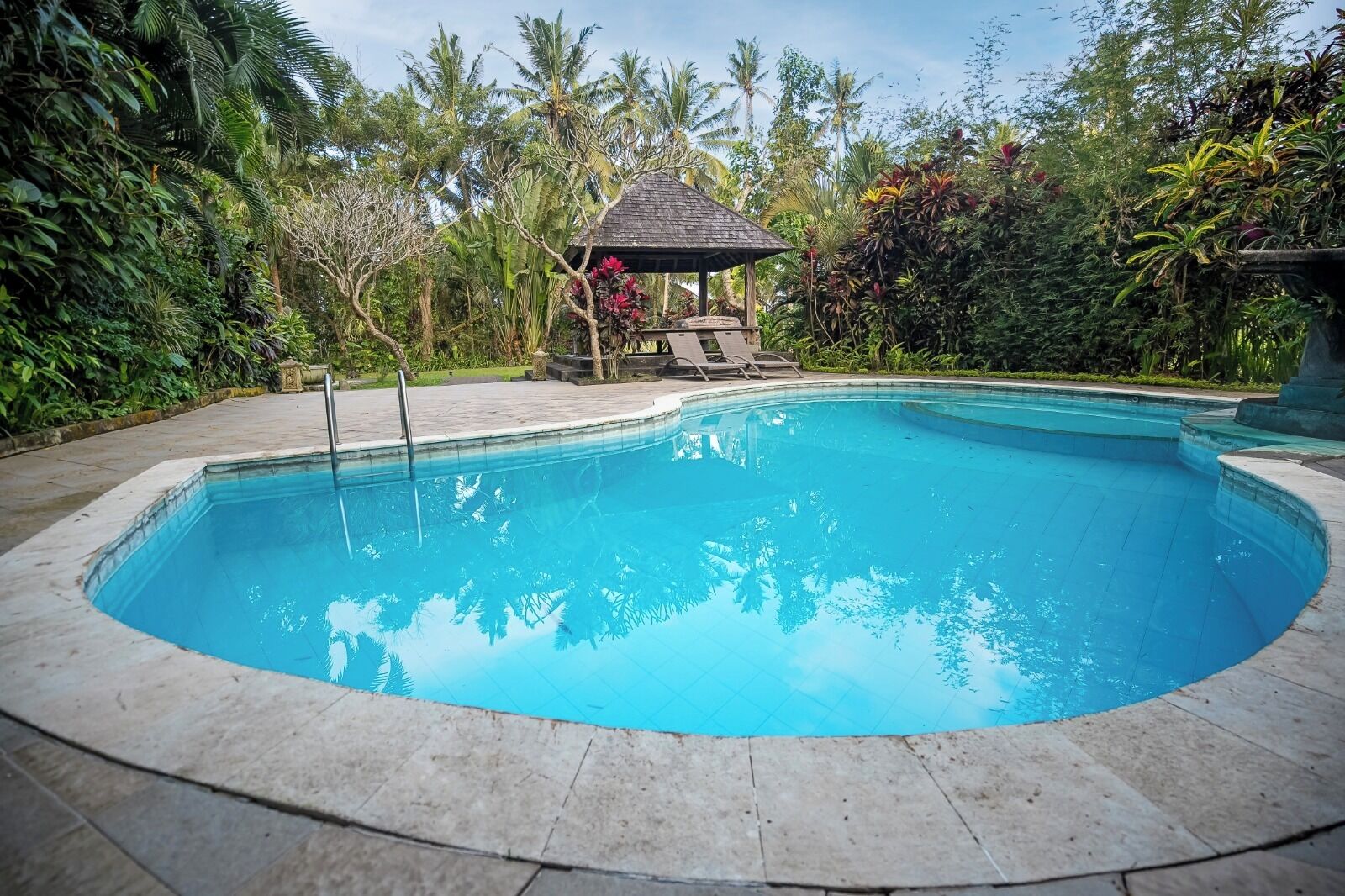 Piscine extérieure