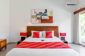 3 habitaciones, tabla de planchar con plancha, wifi y ropa de cama 