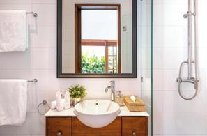 Hair dryer - Chic Villa Bella | Steps from Eat Street Seminyak (Seminyak)