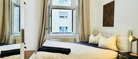 1 bedroom, bed sheets