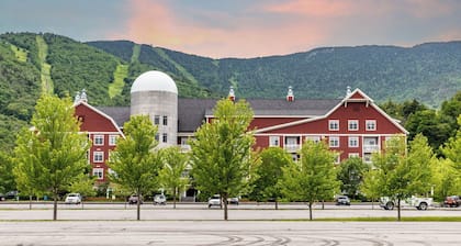 Bridges Resort Condo with Pools, Hot Tub & Sugarbush Access