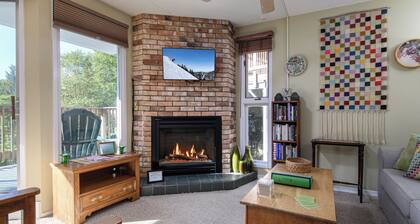 Bridges Resort Condo with Pools, Hot Tub & Sugarbush Access