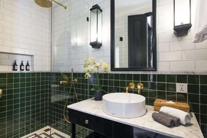 Hair dryer, towels