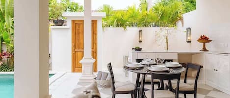 Outdoor dining
