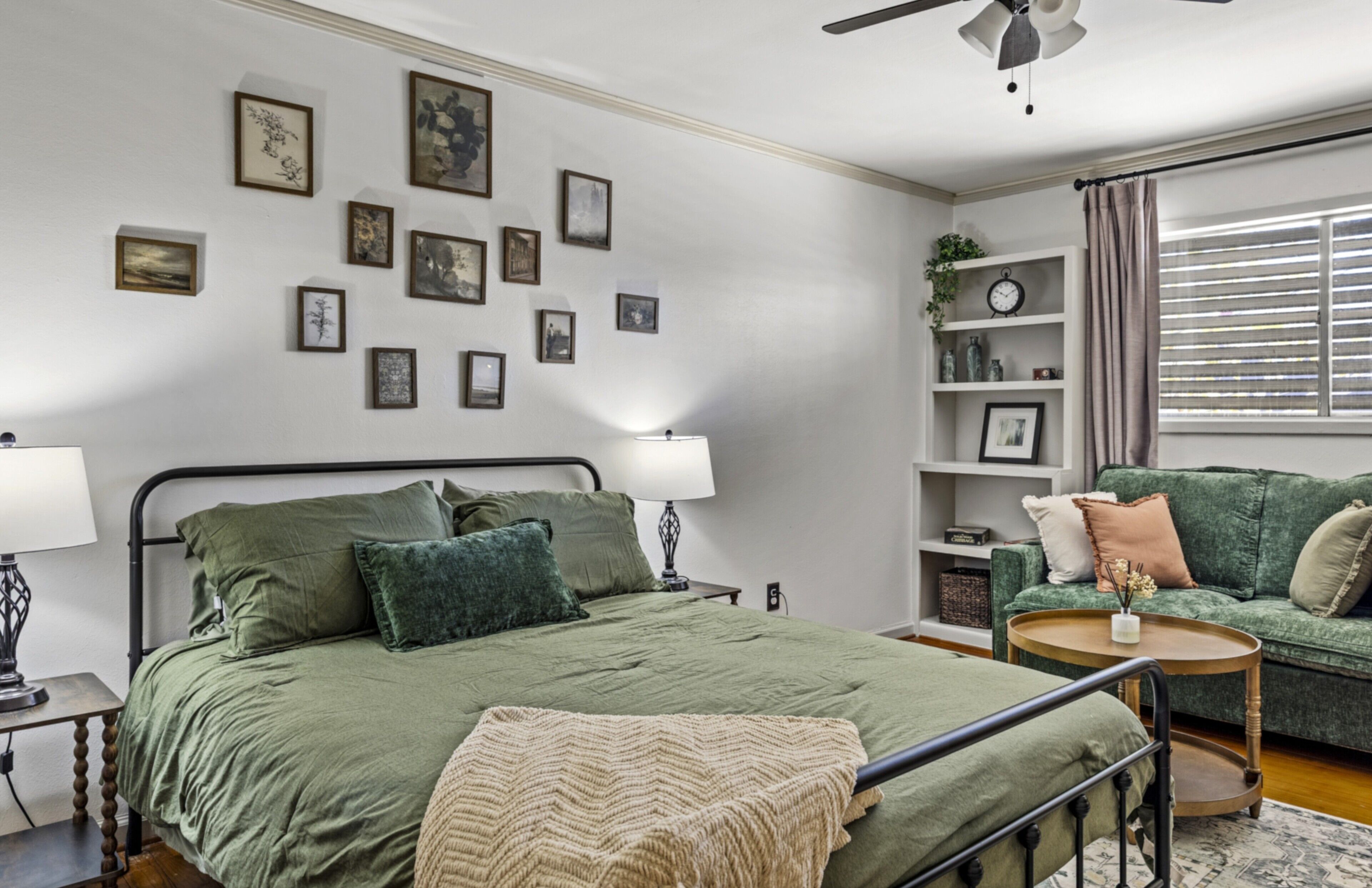 1 chambre, fer et planche à repasser, lit parapluie, Wi-Fi gratuit