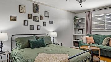 1 bedroom, travel crib, free WiFi, bed sheets