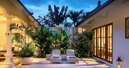 Lavish Villa Wahah Steps to Seminyak Mall & Beach