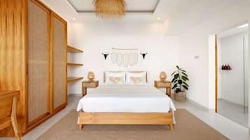 2 bedrooms, desk, iron/ironing board, WiFi