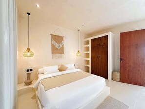 2 chambres, fer et planche à repasser, Wi-Fi, draps fournis