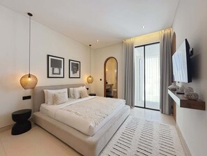 2 bedrooms, iron/ironing board, bed sheets